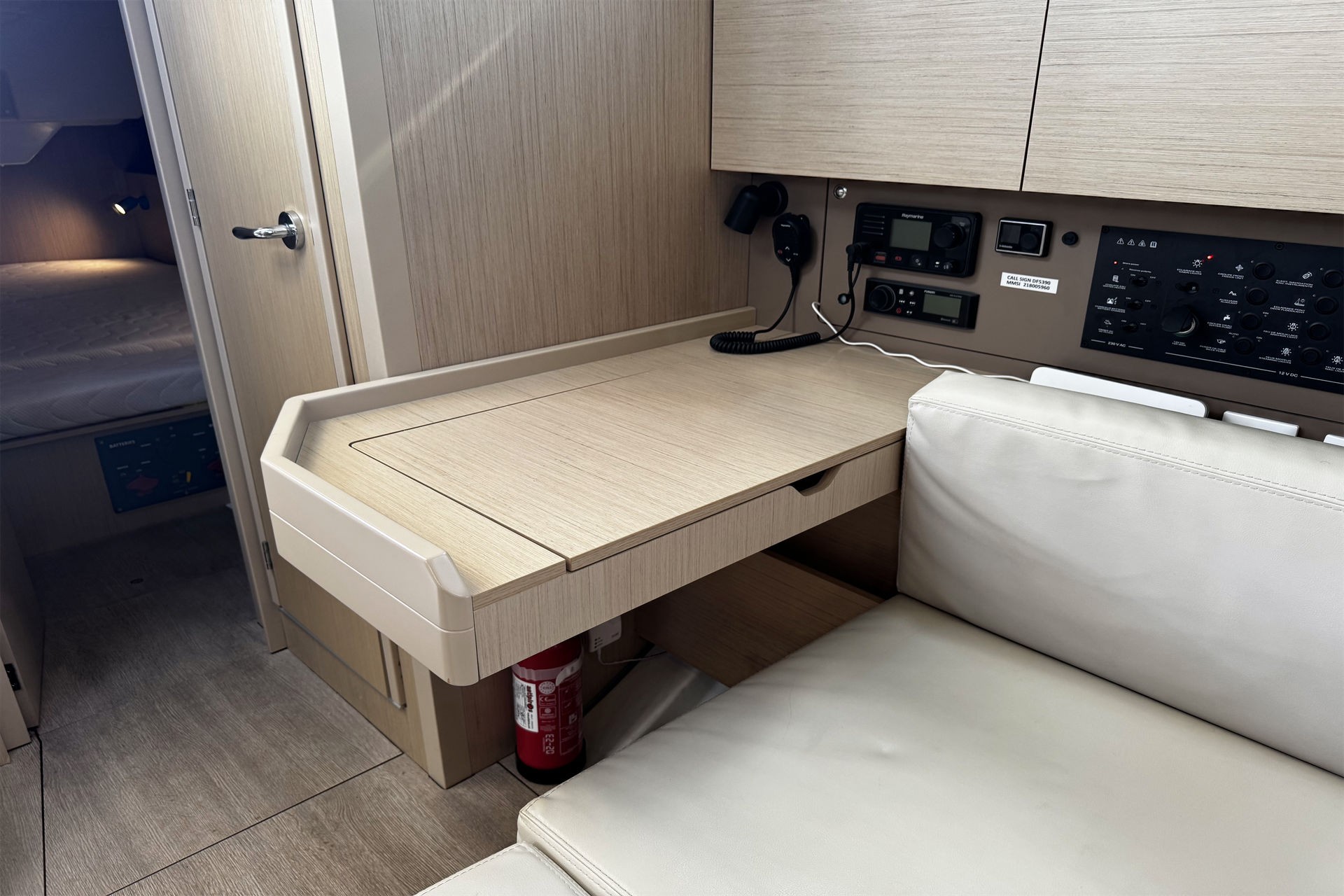 Oceanis 38.1, Tamara | Yacht Charter Croatia