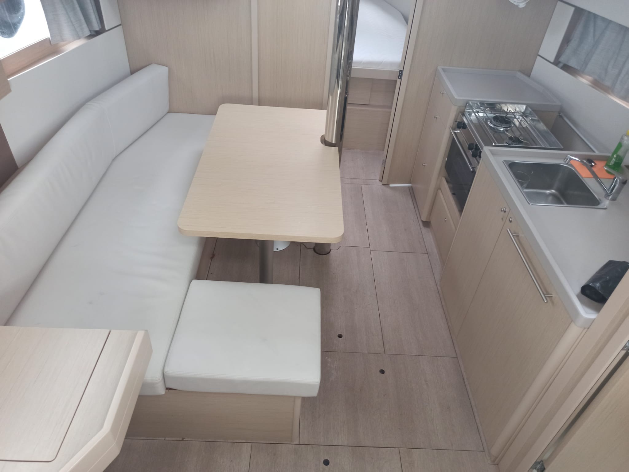 Oceanis 38.1, Tamara | Yacht Charter Croatia