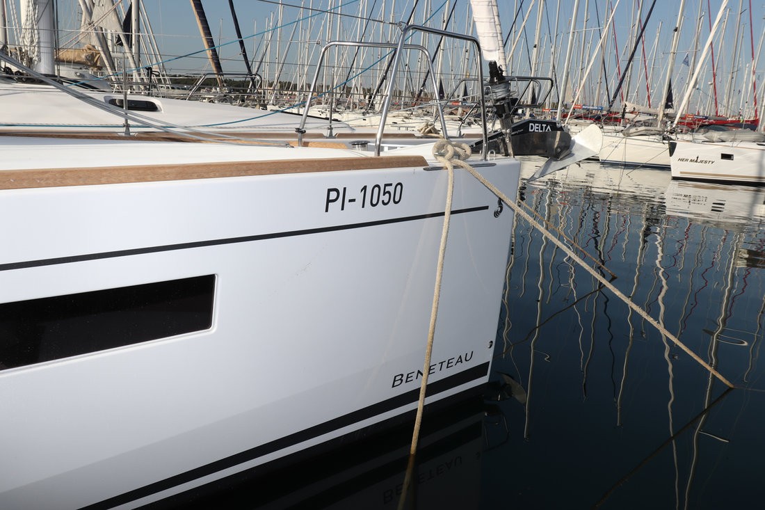 Oceanis 38.1, Dama | Yachtcharter Kroatien
