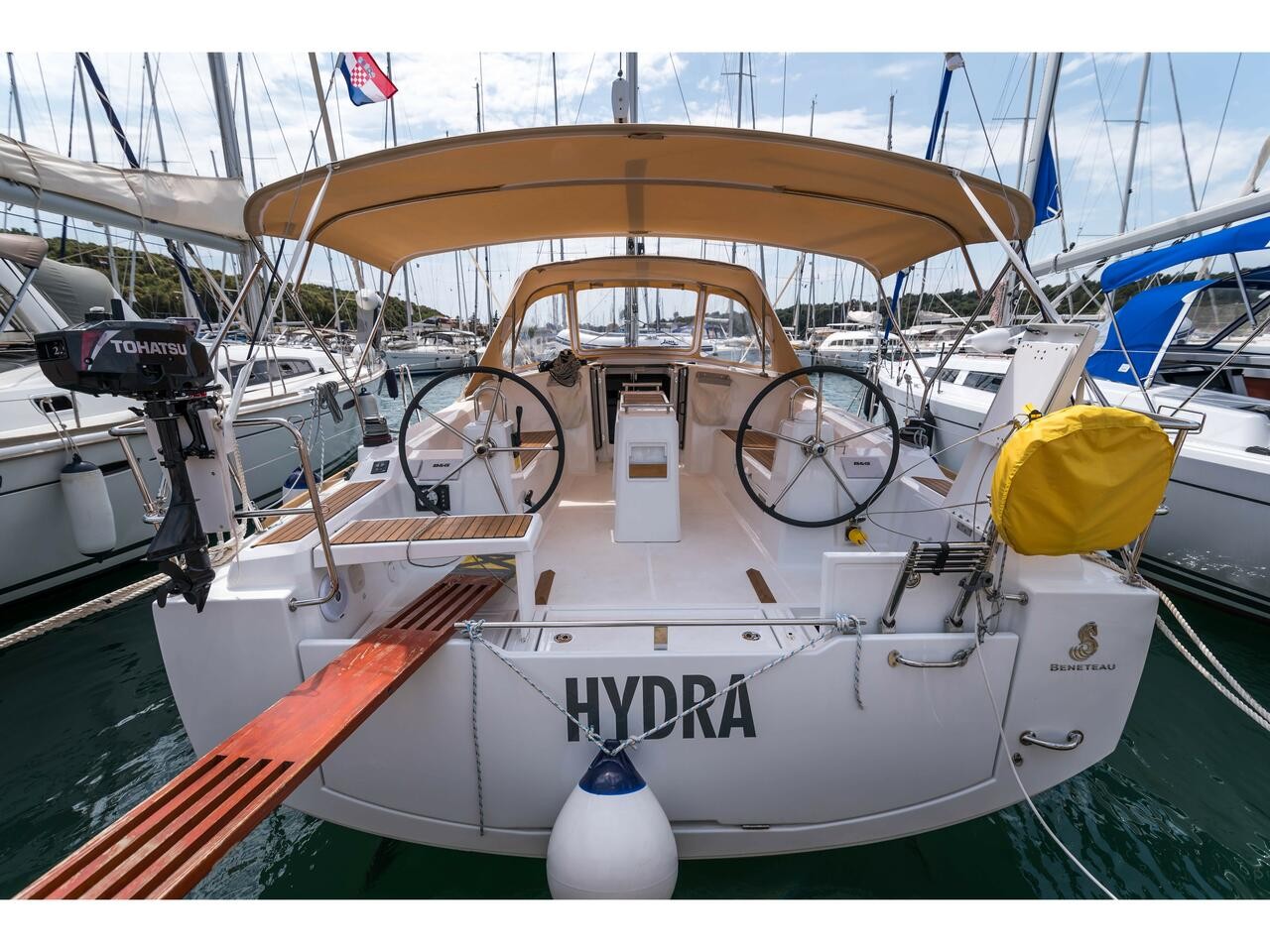Oceanis 38.1, Hydra | Yacht Charter Croatia