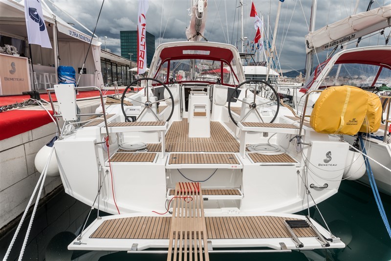 Oceanis 38.1, Majano | Yacht Charter Croatia