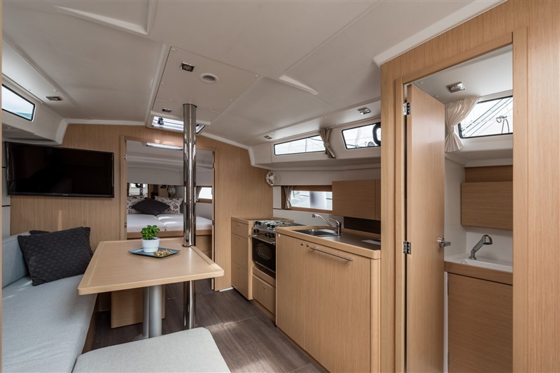 Oceanis 38.1, Majano | Yacht Charter Croatia