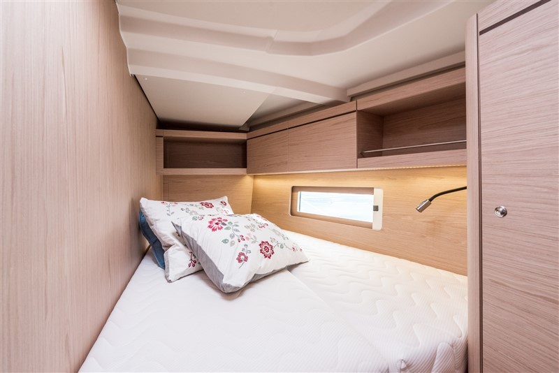 Oceanis 38.1, Majano | Yacht Charter Croatia
