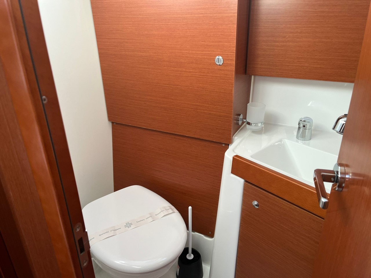 Oceanis 38.1, Sailor Mercury | Yacht Charter Croatia