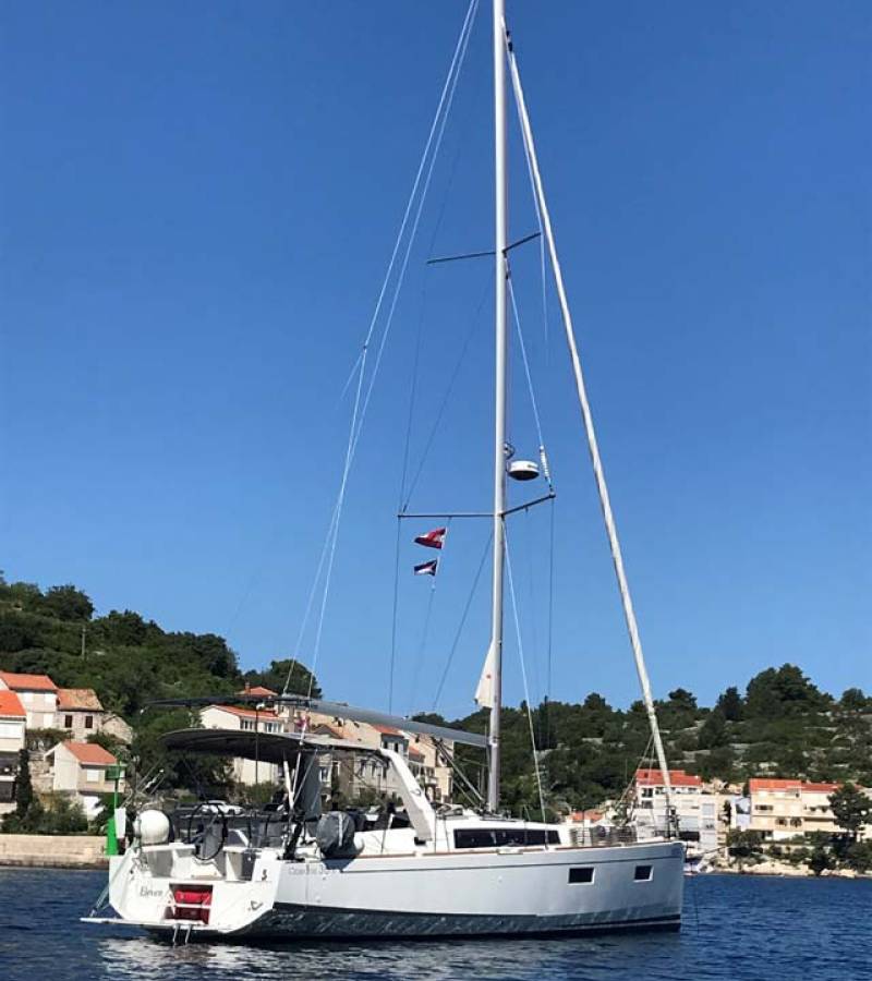 Oceanis 38.1, Eleven | Yacht Charter Croatia