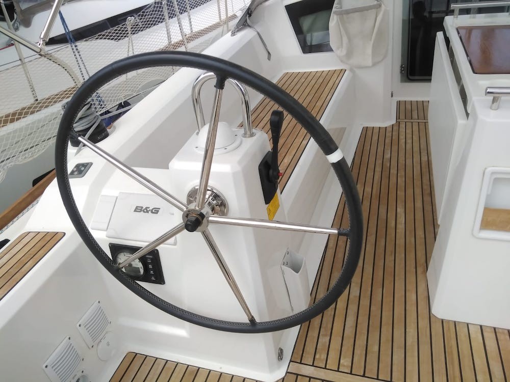 Oceanis 38.1, Bordeaux | Yacht Charter Croatia