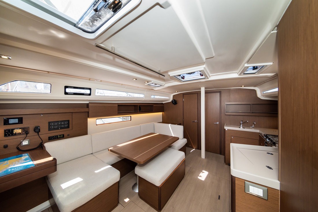 Oceanis 40.1, Poseidon | Yacht Charter Croatia