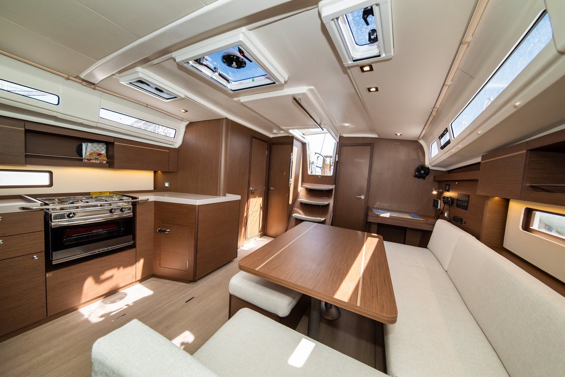 Oceanis 40.1, Poseidon | Yacht Charter Croatia