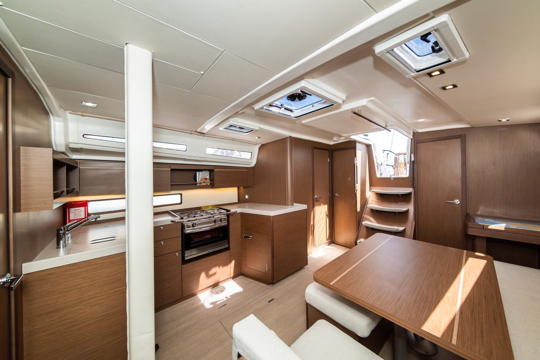 Oceanis 40.1, Poseidon | Yacht Charter Croatia