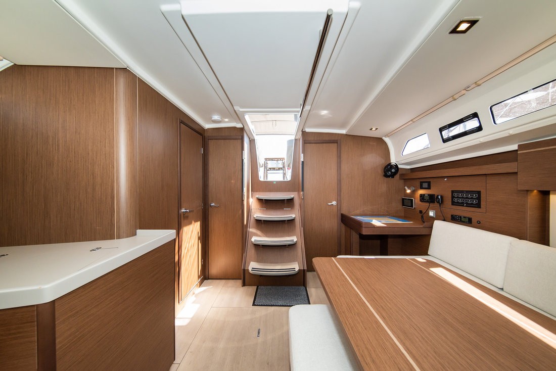 Oceanis 40.1, Poseidon | Yacht Charter Croatia