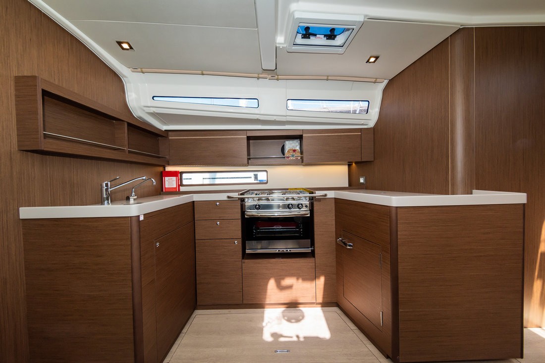 Oceanis 40.1, Poseidon | Yacht Charter Croatia