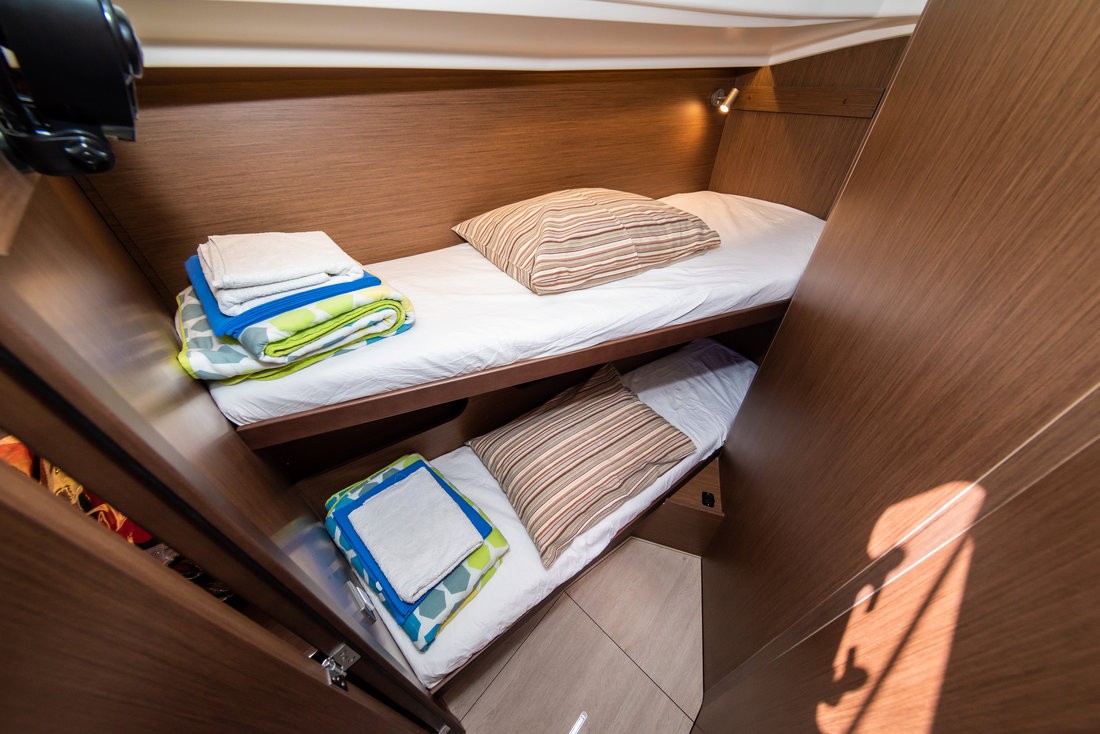 Oceanis 40.1, Poseidon | Yacht Charter Croatia