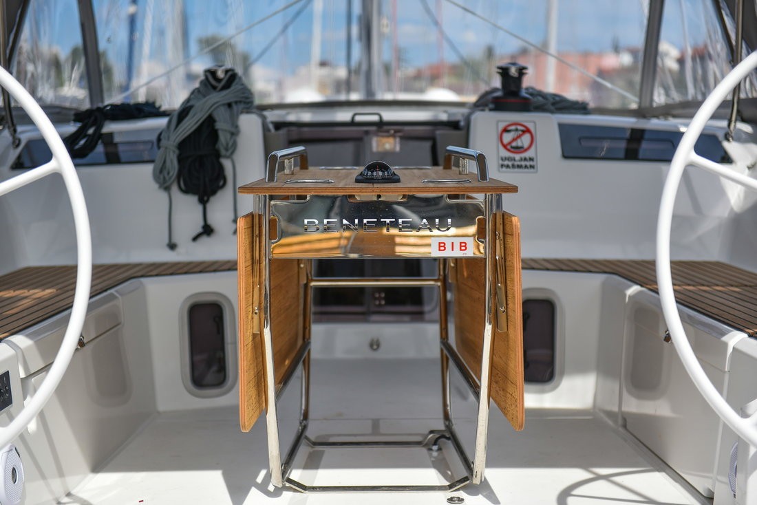 Oceanis 40.1, Eylin | Yacht Charter Croatia