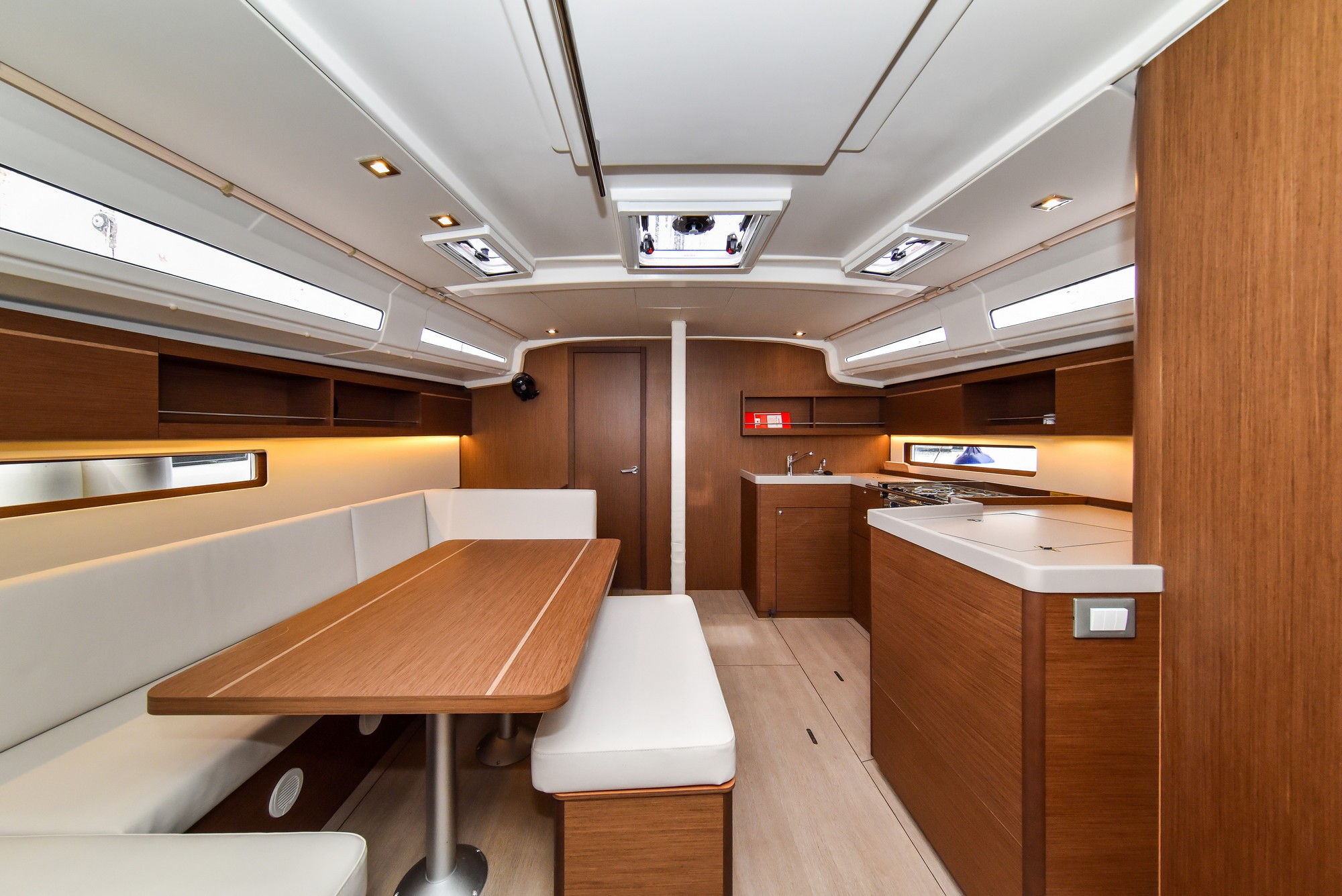 Oceanis 40.1, Eylin | Yacht Charter Croatia