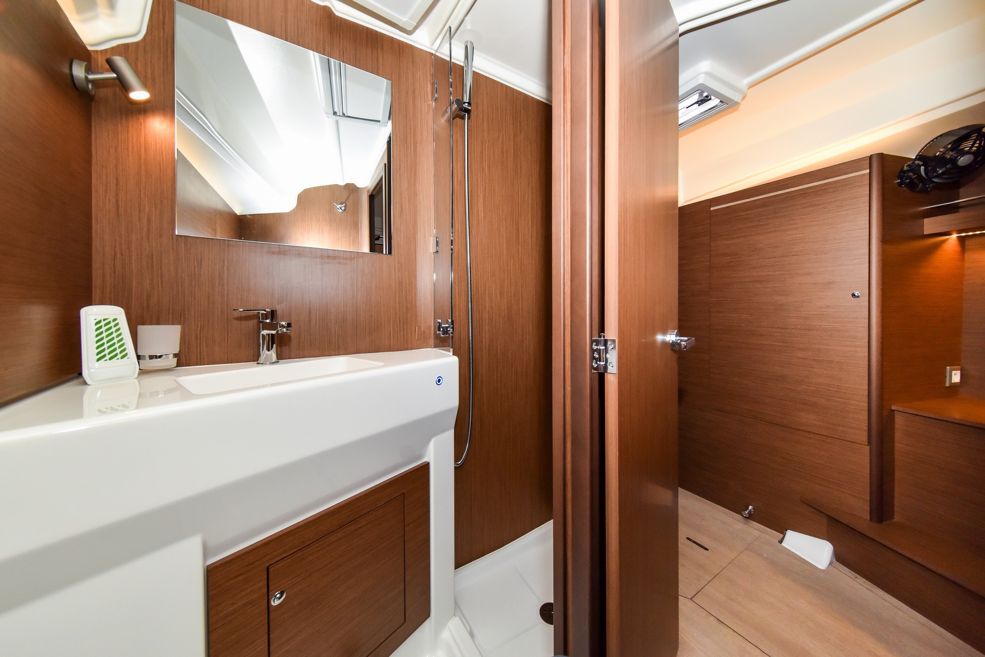 Oceanis 40.1, Eylin | Yacht Charter Croatia
