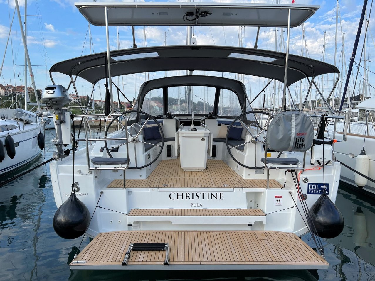 Oceanis 40.1, Christine | Yacht Charter Croatia