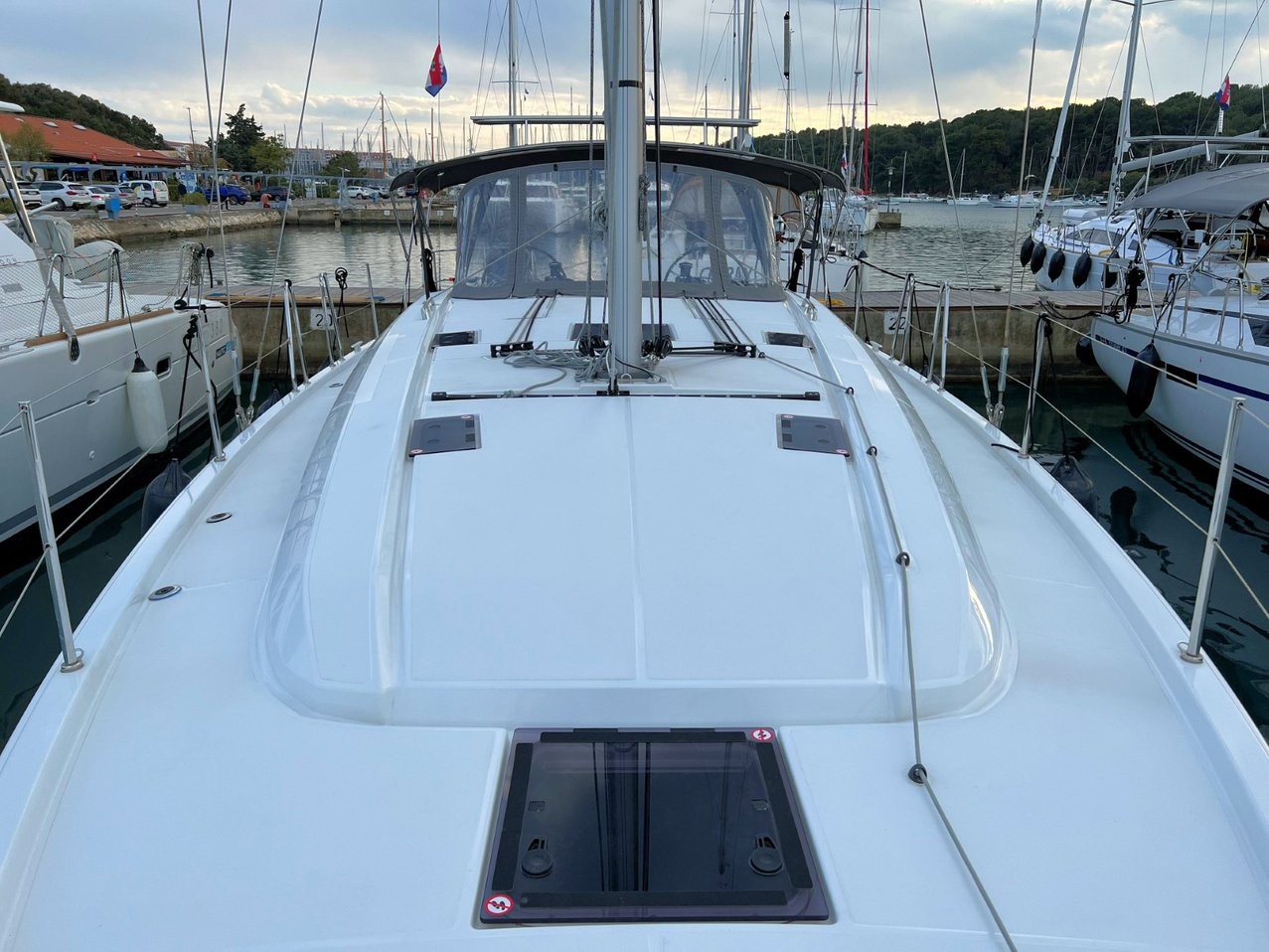 Oceanis 40.1, Christine | Yacht Charter Croatia