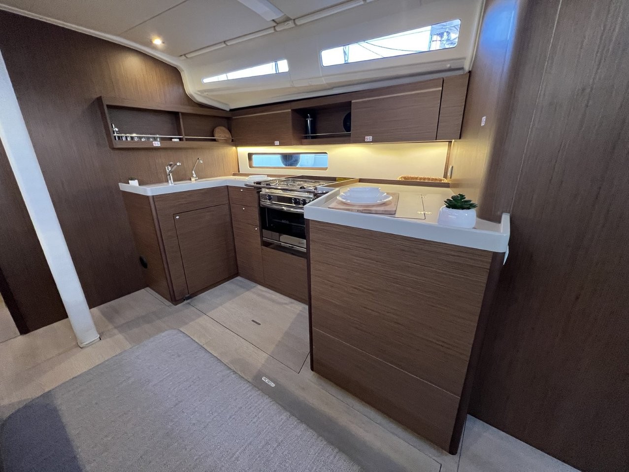 Oceanis 40.1, Christine | Yacht Charter Croatia