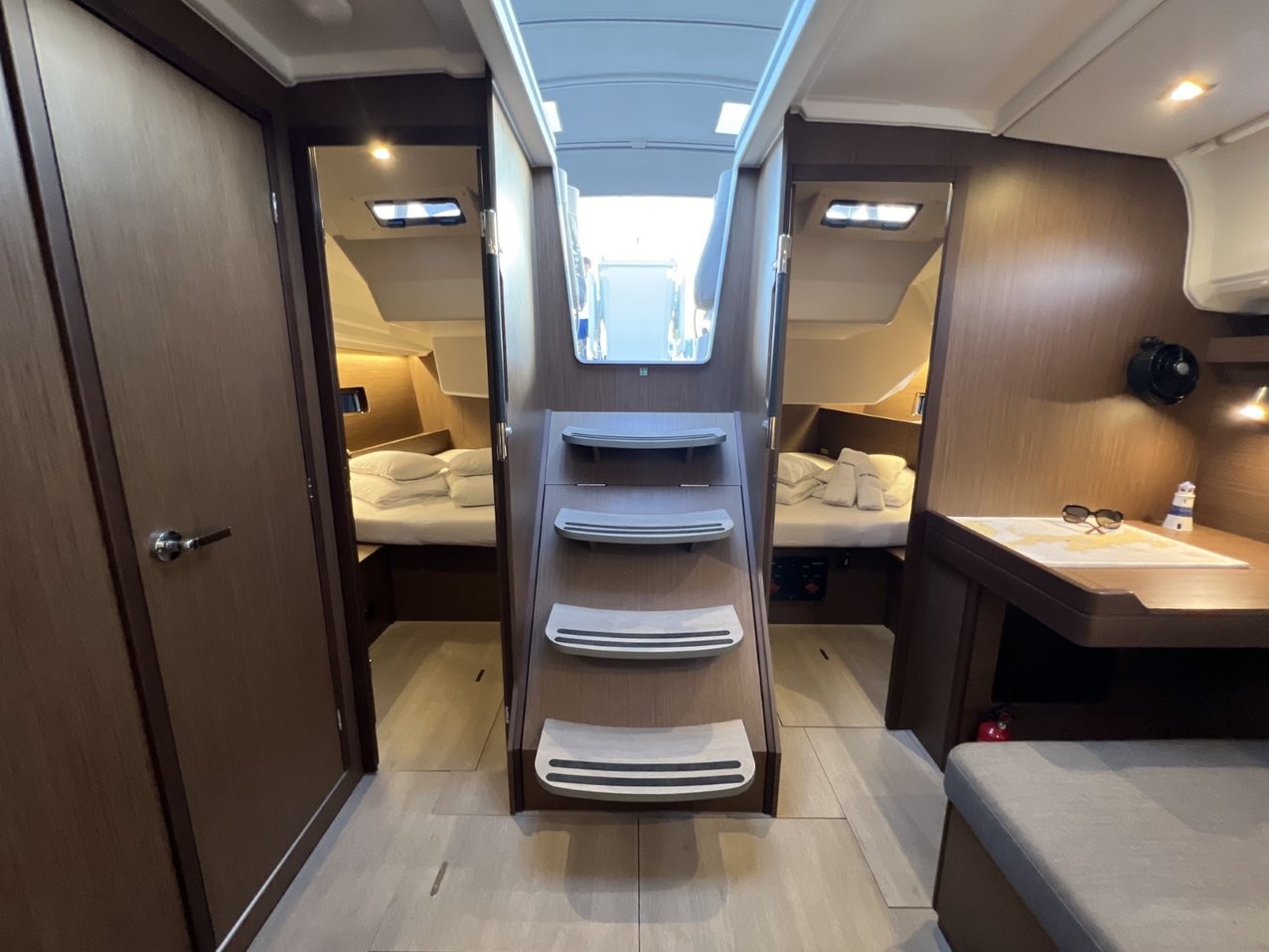 Oceanis 40.1, Christine | Yacht Charter Croatia