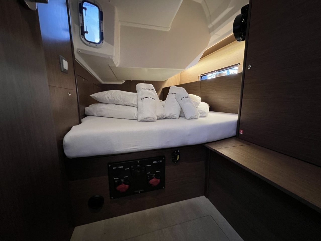 Oceanis 40.1, Christine | Yacht Charter Croatia