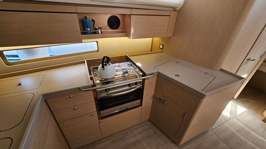 Oceanis 40.1, Dream Weaver | Yacht Charter Croatia