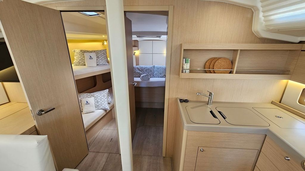 Oceanis 40.1, Dream Weaver | Yacht Charter Croatia