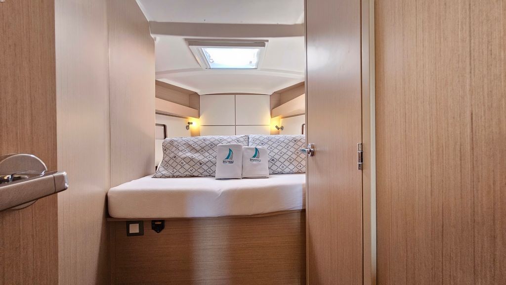 Oceanis 40.1, Dream Weaver | Yacht Charter Croatia