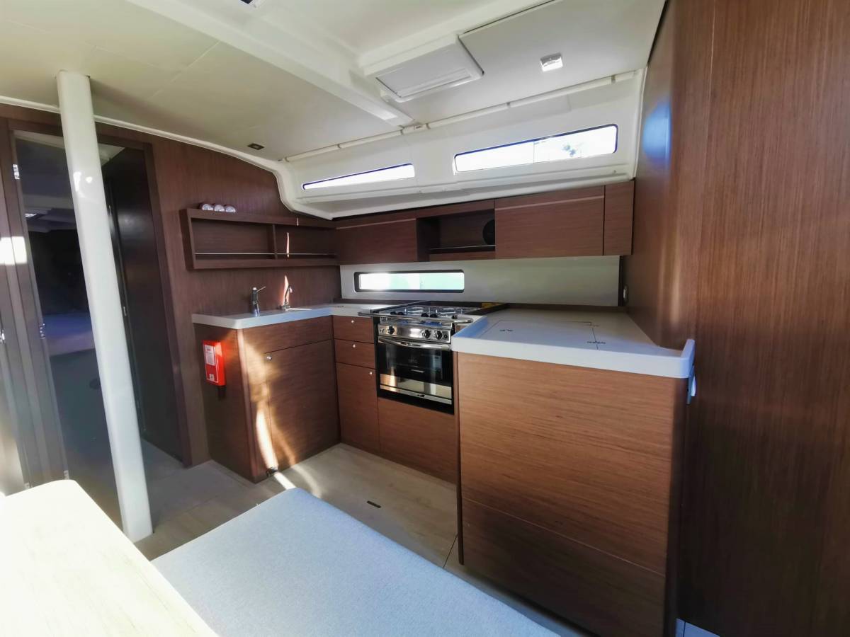 Oceanis 40.1, Dory | Yacht Charter Croatia