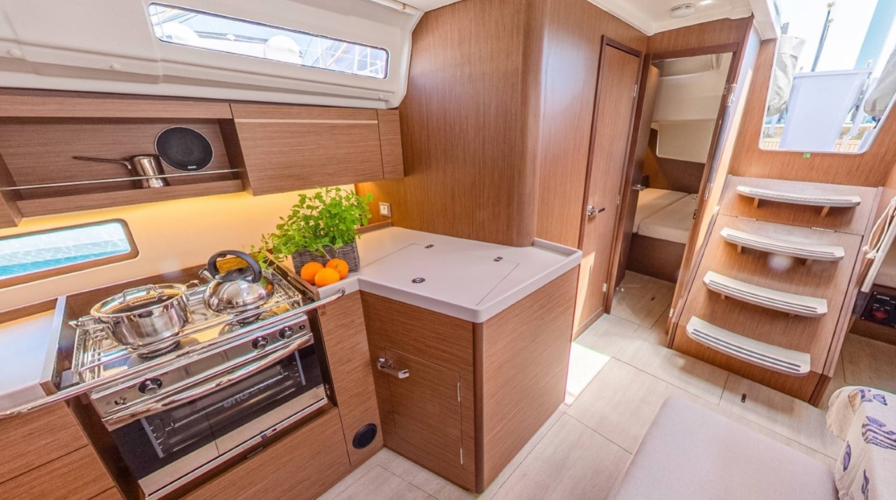 Oceanis 40.1, Starlight | Yacht Charter Croatia