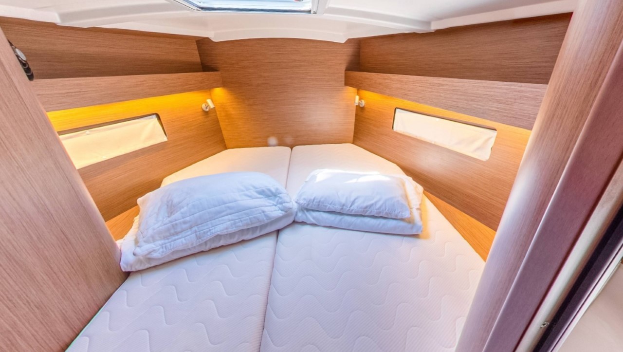Oceanis 40.1, Starlight | Yacht Charter Croatia