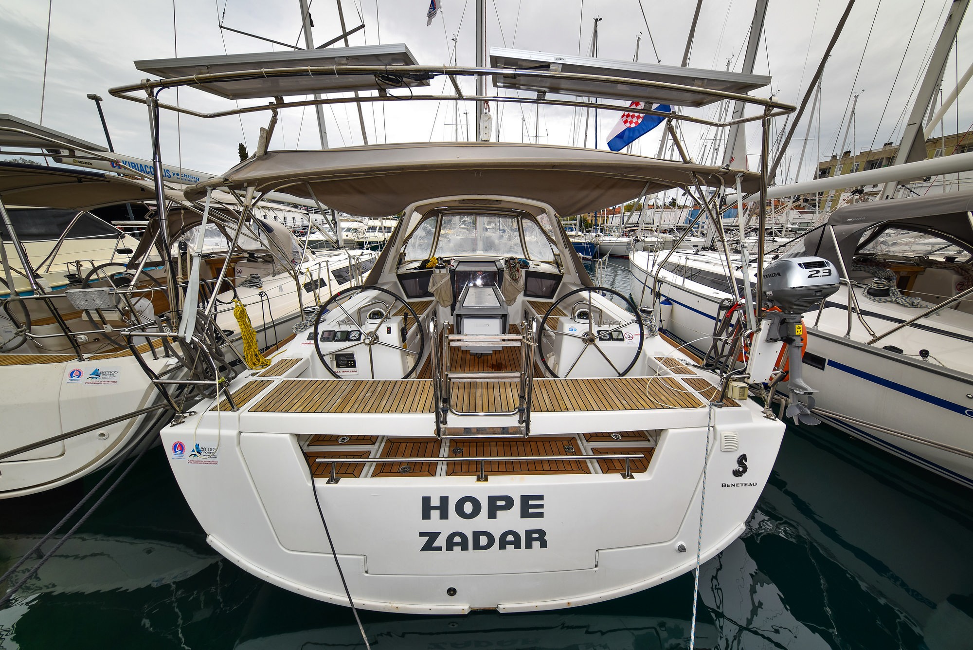 Oceanis 41, Hope | Yacht Charter Croatia