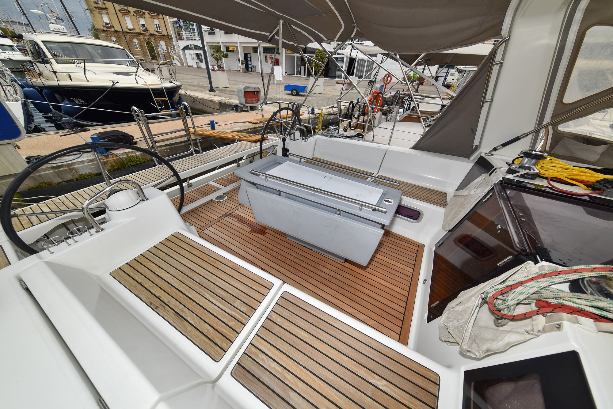 Oceanis 41, Hope | Yacht Charter Croatia