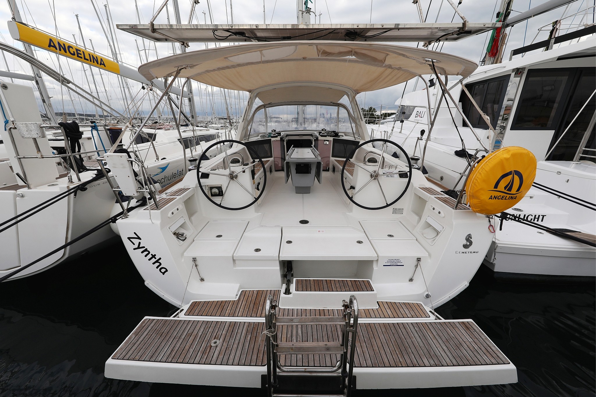 Oceanis 41, Zyntha | Yacht Charter Croatia