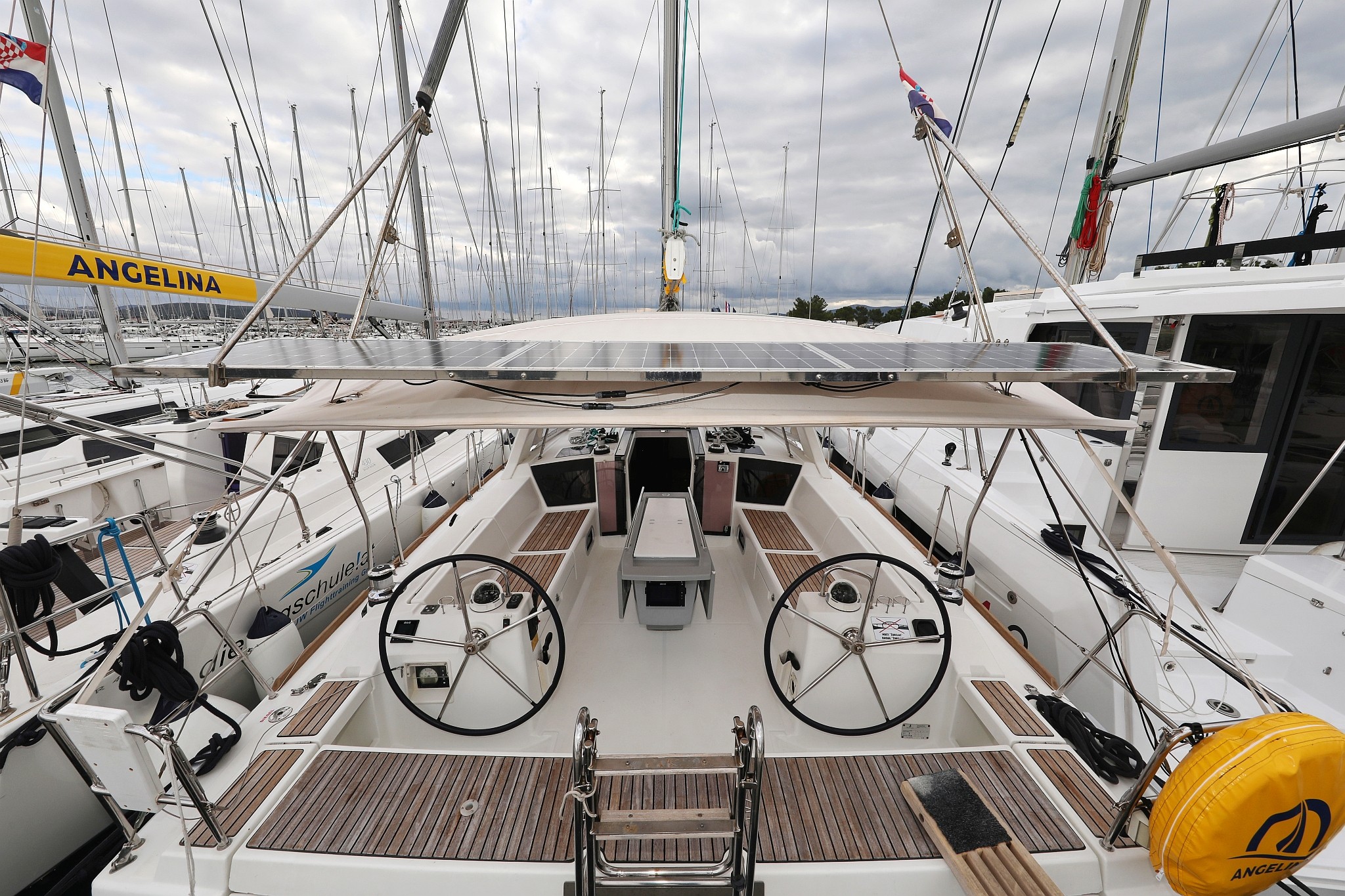 Oceanis 41, Zyntha | Yacht Charter Croatia