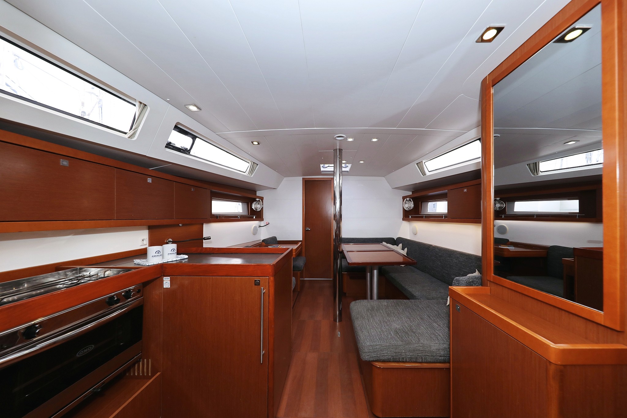 Oceanis 41, Zyntha | Yacht Charter Croatia