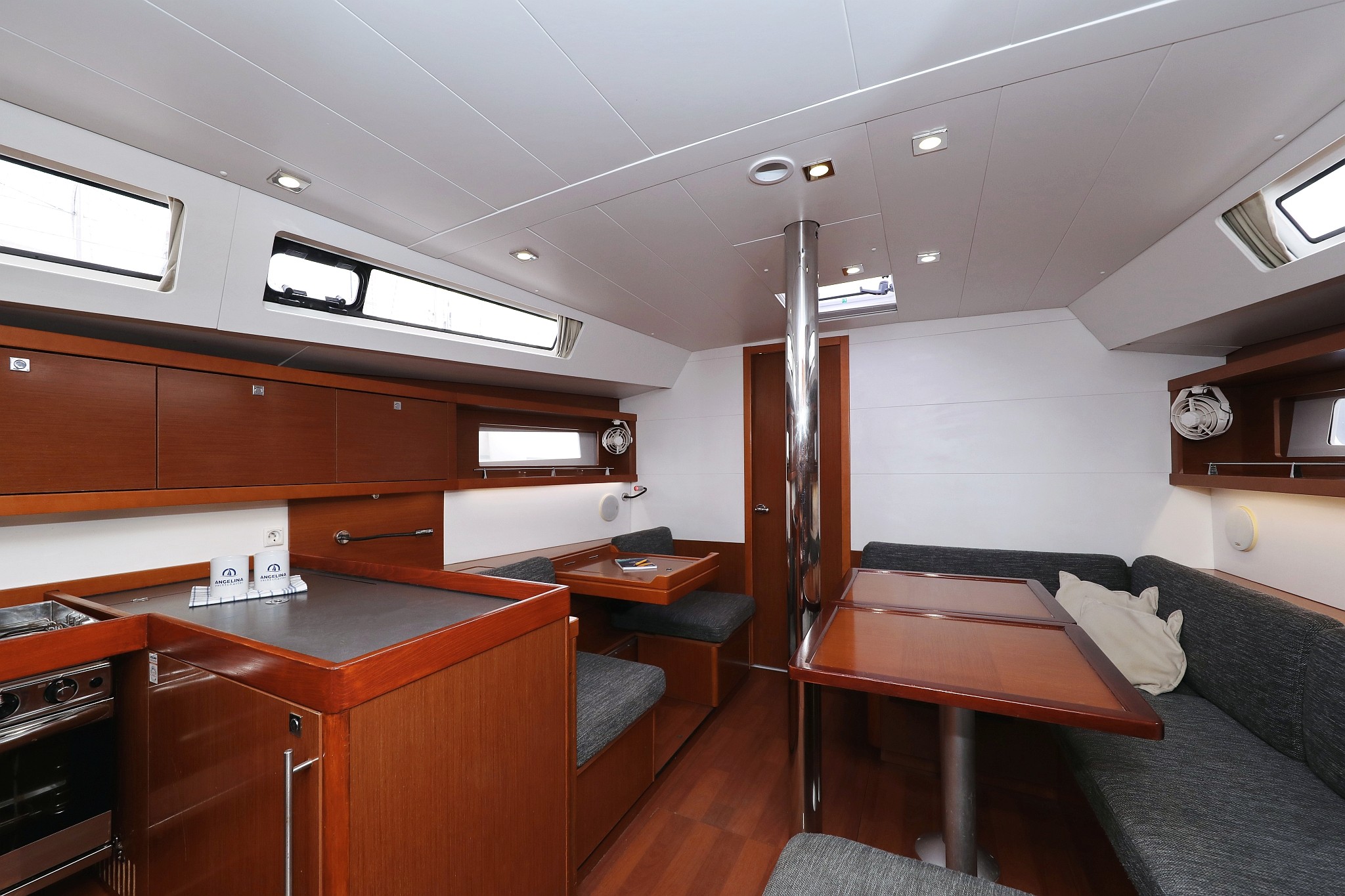Oceanis 41, Zyntha | Yacht Charter Croatia