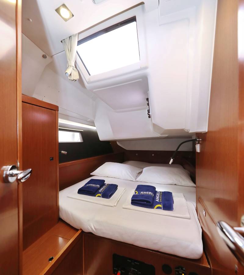 Oceanis 41, Zyntha | Yacht Charter Croatia