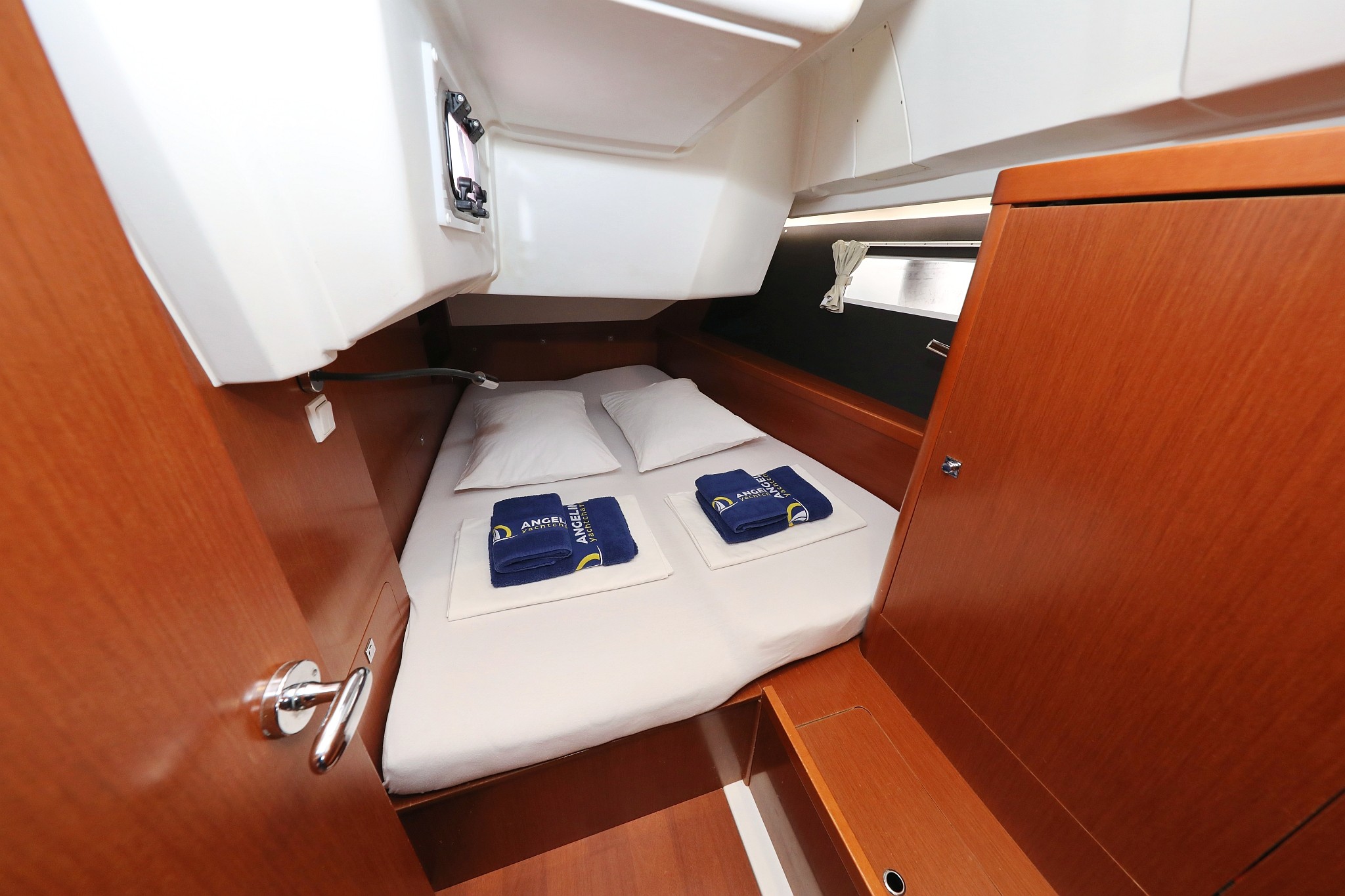 Oceanis 41, Zyntha | Yacht Charter Croatia
