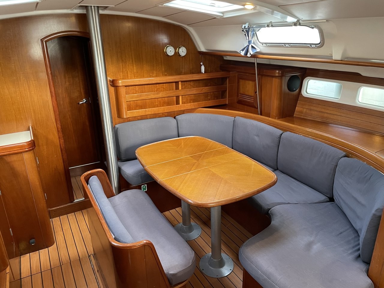 Oceanis 411 Celebration, M&M | Yacht Charter Croatia