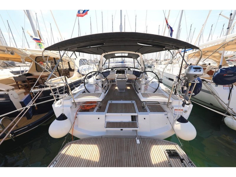Oceanis 41.1, Dalmatinka | Yacht Charter Croatia