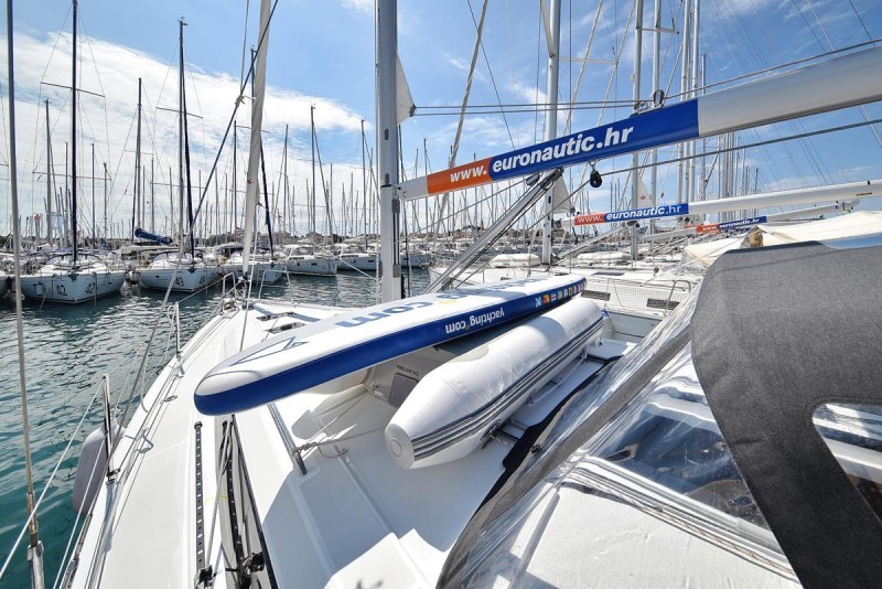 Oceanis 41.1, Dalmatinka | Yacht Charter Croatia