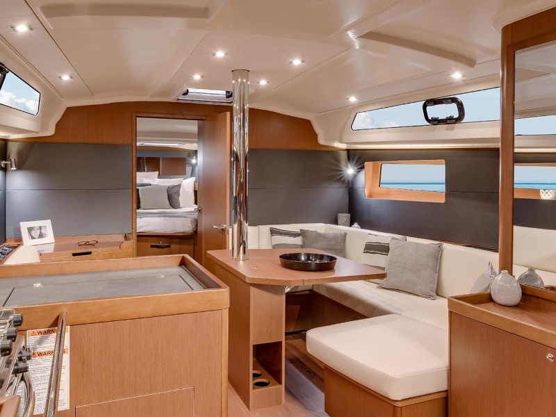 Oceanis 41.1, Dalmatinka | Yacht Charter Croatia