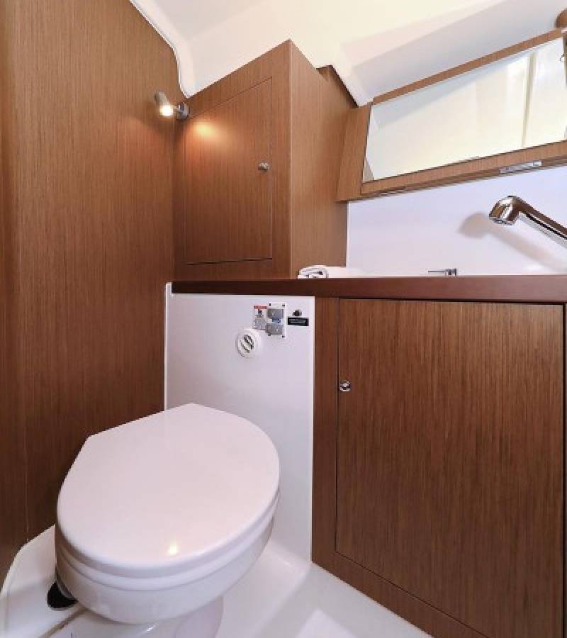 Oceanis 41.1, Dalmatinka | Yacht Charter Croatia