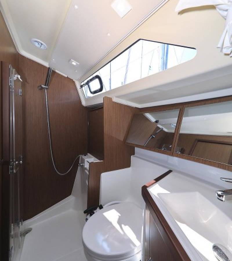 Oceanis 41.1, Dalmatinka | Yacht Charter Croatia