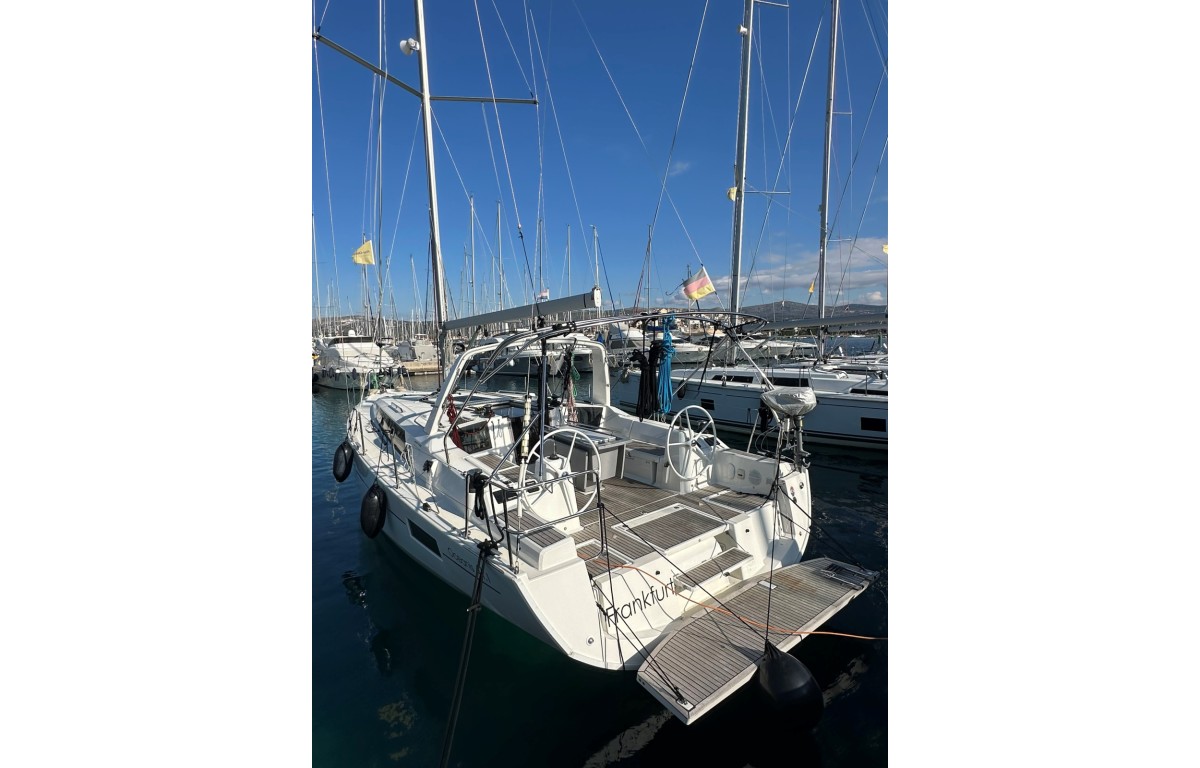 Oceanis 41.1, All Winds | Yacht Charter Croatia