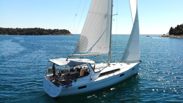 Oceanis 41.1, All Winds | Yacht Charter Croatia