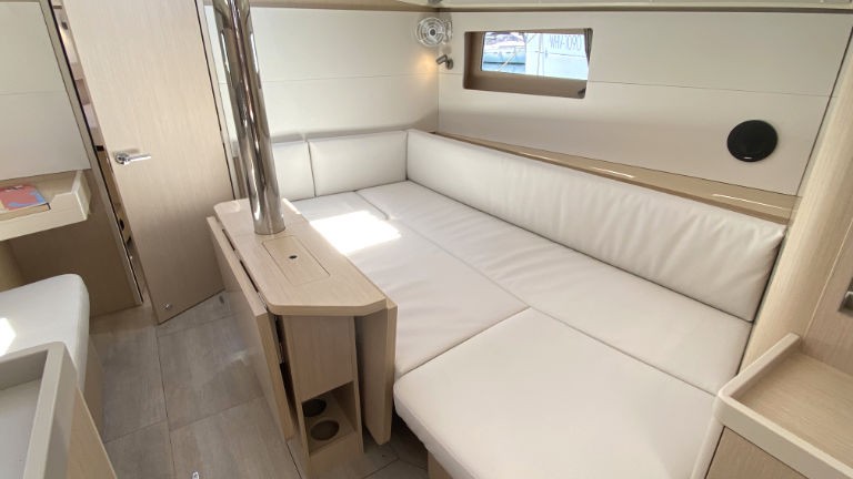 Oceanis 41.1, All Winds | Yacht Charter Croatia