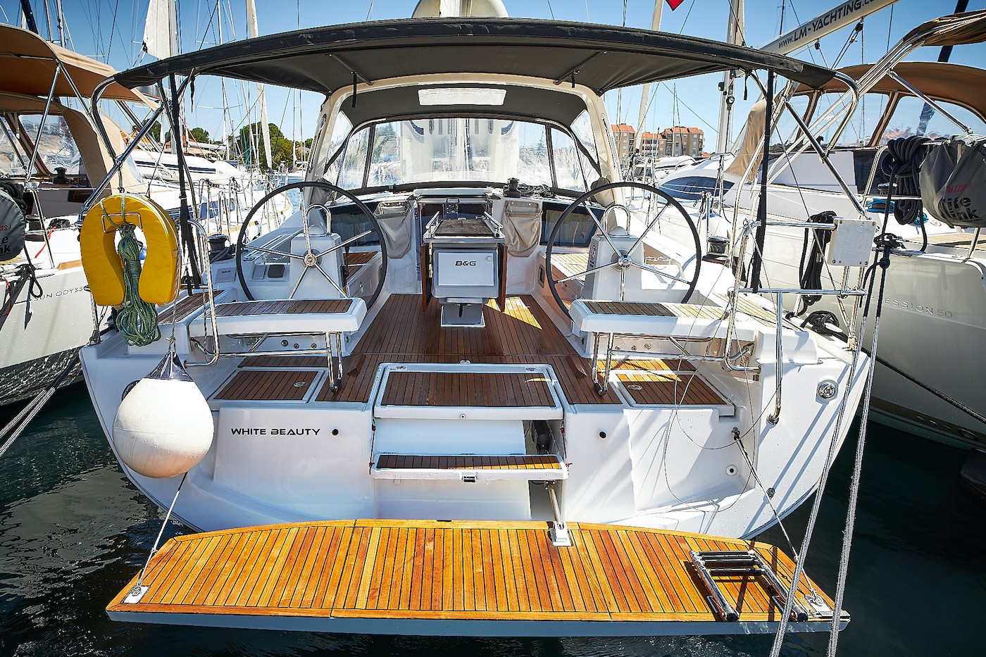 Oceanis 41.1, White Beauty | Yacht Charter Croatia