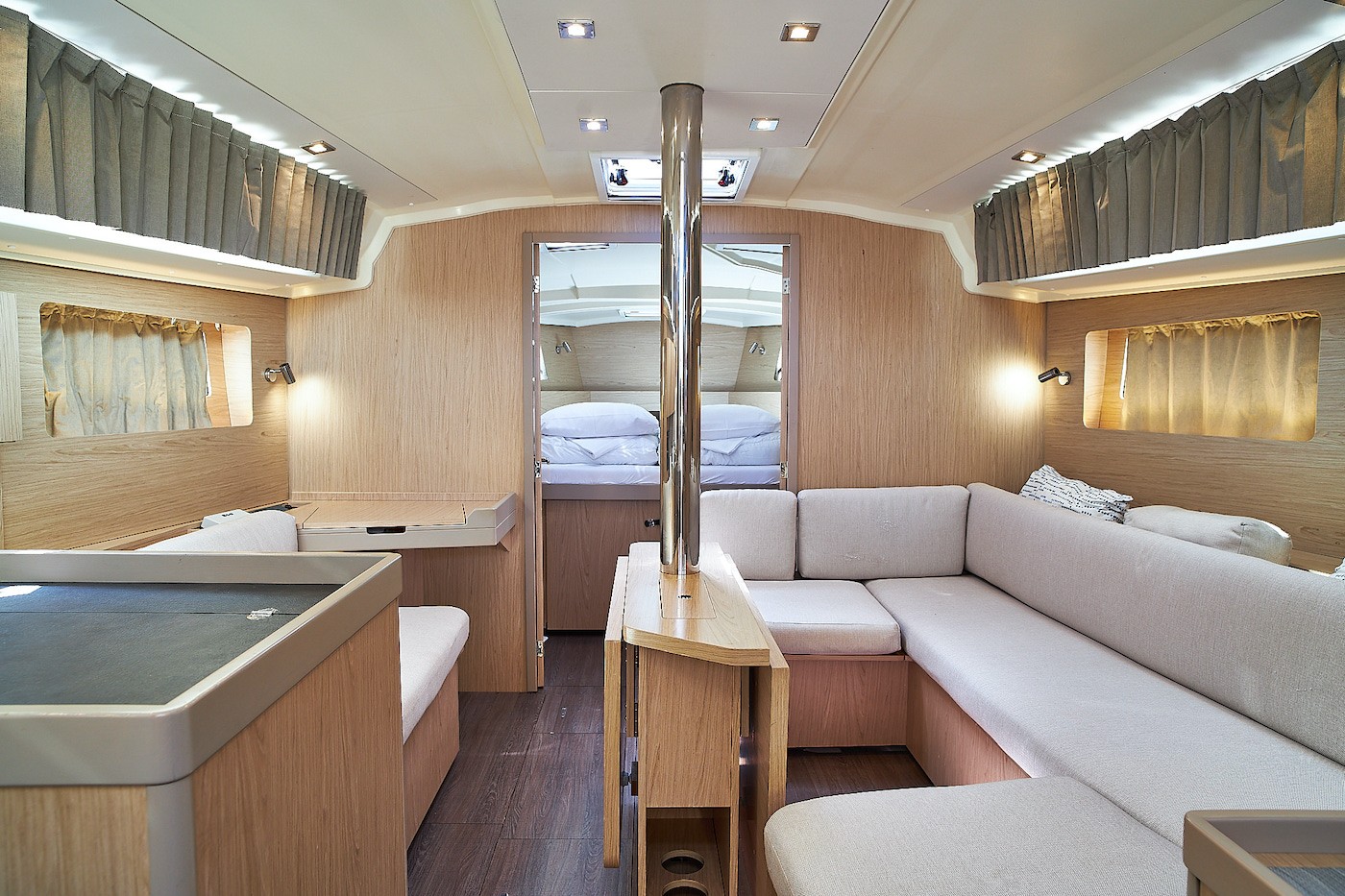 Oceanis 41.1, White Beauty | Yacht Charter Croatia