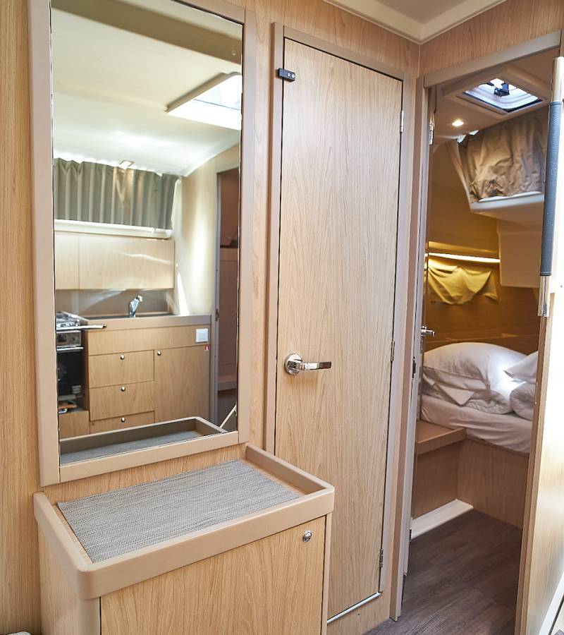 Oceanis 41.1, White Beauty | Yacht Charter Croatia